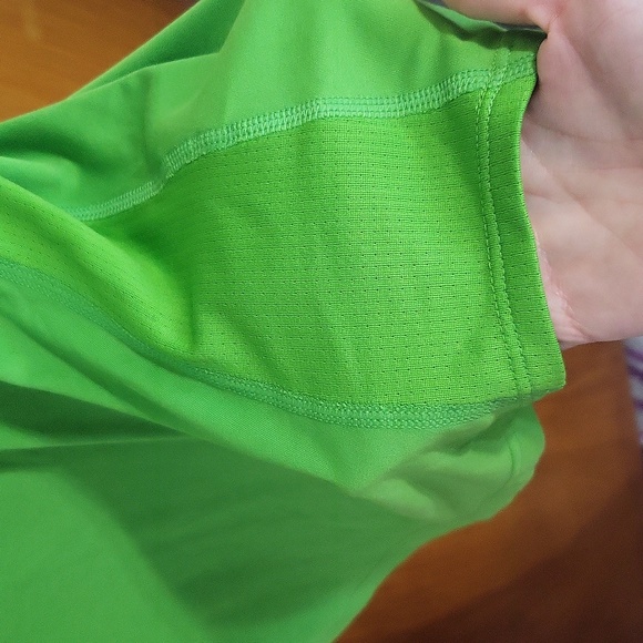 Womens Livestrong Shirt By Nike Size Medium - Picture 5 of 8